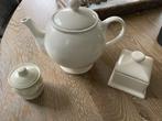 Nieuwe maar vintage look theepot ecru wit en 2 schaal-potjes, Overige typen, Nieuw, Ophalen of Verzenden, Overige stijlen