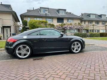 Audi TT 1.8 Coupe 118KW 2012 Zwart-Grijs incl Audi pechhulp beschikbaar voor biedingen
