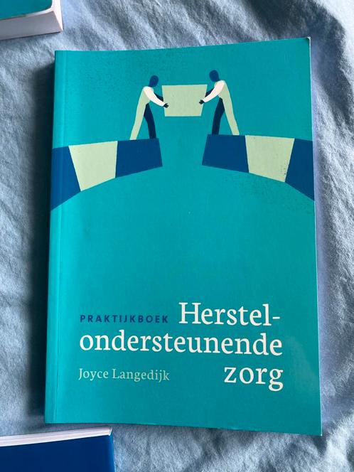 Joyce Langedijk - Praktijkboek herstelondersteunende zorg, Boeken, Psychologie, Zo goed als nieuw, Ophalen of Verzenden