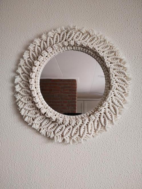 Macramé spiegel. Sisters Forever., Huis en Inrichting, Woonaccessoires | Spiegels, Nieuw, Minder dan 50 cm, Minder dan 100 cm
