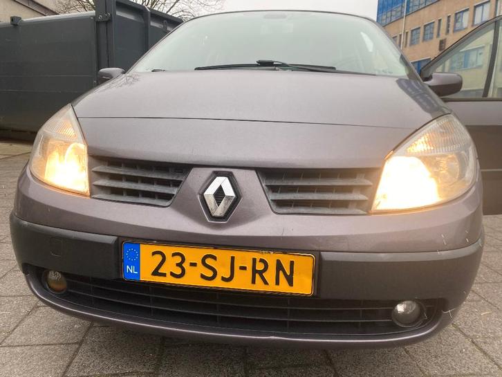 Renault Scénic 2.0 16V 99KW 2006 Grijs, Auto's, Renault, Particulier, Scénic, ABS, Airbags, Airconditioning, Boordcomputer, Centrale vergrendeling