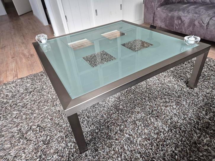 Moderne Salontafel met Glas en Metalen Frame, Huis en Inrichting, Tafels | Salontafels, Zo goed als nieuw, Minder dan 50 cm, 50 tot 100 cm