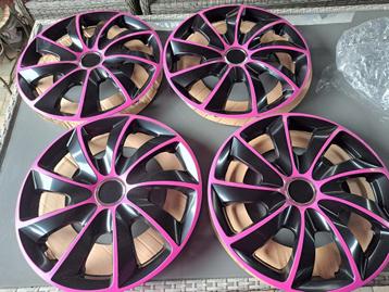 15inch rose/cerise kleur met zwart wieldoppen  beschikbaar voor biedingen
