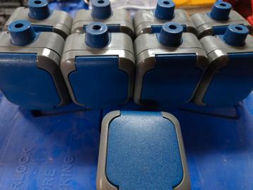 9 Stopcontacten (7 Nieuw, 2 ZGAN) beschikbaar voor biedingen