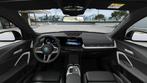 BMW iX1 eDrive20 M Sport / Panoramadak / Sportstoelen / Acht, Zwart, Zwart, Leder, Nieuw