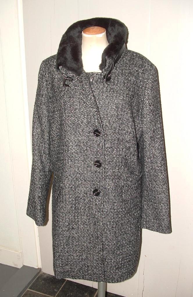 Fuchs Schmitt mantel jas winterjas maat 42, Kleding | Dames, Jassen | Winter, Zo goed als nieuw, Maat 42/44 (L), Zwart, Ophalen of Verzenden