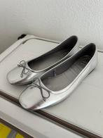 Zilver metallic ballerina, Kleding | Dames, Schoenen, Ophalen of Verzenden, Zo goed als nieuw, Overige kleuren