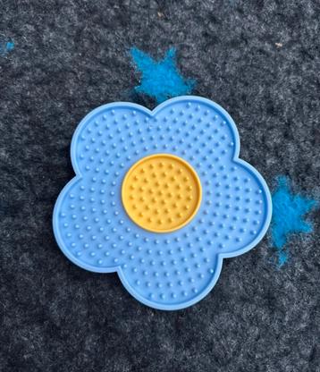 Lickmat bloem beschikbaar voor biedingen