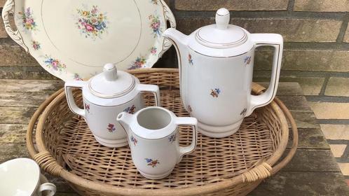 Frans koffie / thee servies met bloemetjes, Antiek en Kunst, Antiek | Servies compleet, Ophalen of Verzenden