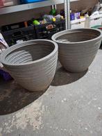 Twee grote kunststof bloempotten grijs, Tuin en Terras, Ophalen, Rond, Kunststof