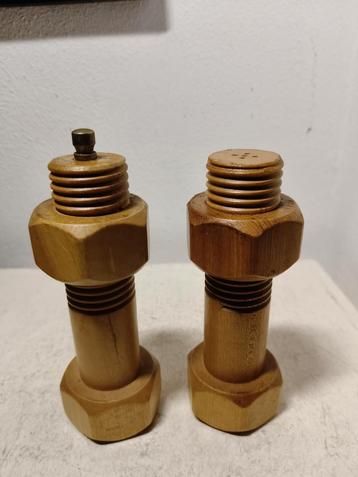 2807 Vintage design objecten peper en zoutstel beschikbaar voor biedingen