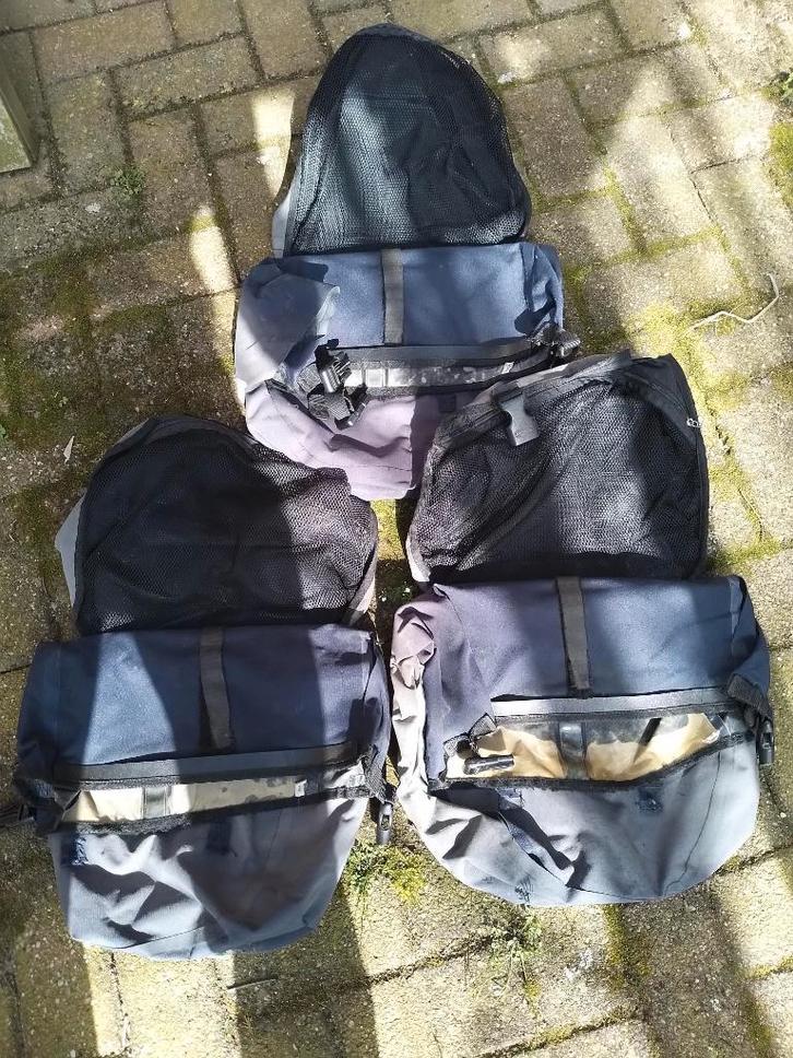 oude AGU Quarius fietstassen (voor onderdelen), Fietsen en Brommers, Fietsaccessoires | Fietsmanden, Gebruikt, Overige typen, Ophalen of Verzenden