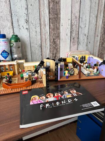 Lego 10292 Icons The Friends Apartments beschikbaar voor biedingen