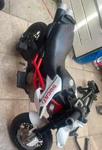 Kindercrossmotor ducati 12V met nieuwe oplader, Kinderen en Baby's, Speelgoed | Buiten | Accuvoertuigen, Ophalen