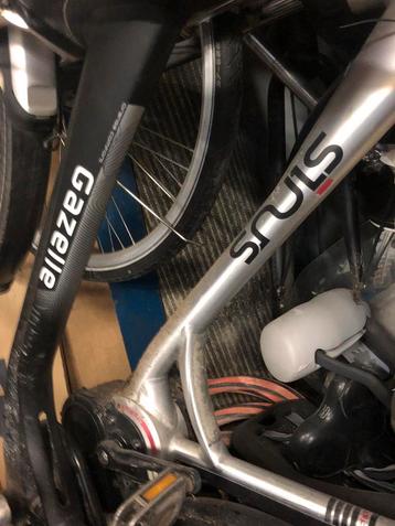 Bosch Middenmotor Generatie 1 Elektrische Fiets beschikbaar voor biedingen