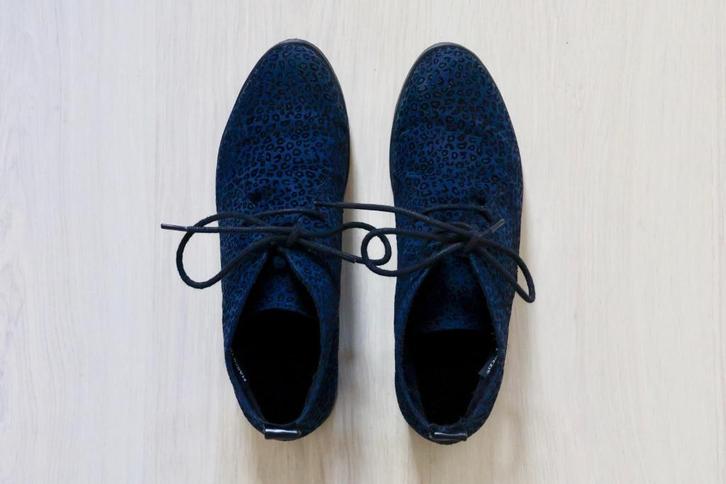 Damesschoen Donkerblauwe Suedine, PanterPrint, Marco Tozzi, Kleding | Dames, Schoenen, Zo goed als nieuw, Schoenen met lage hakken
