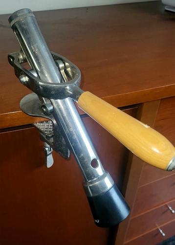 Kurkentrekker voor bar bevestiging  beschikbaar voor biedingen