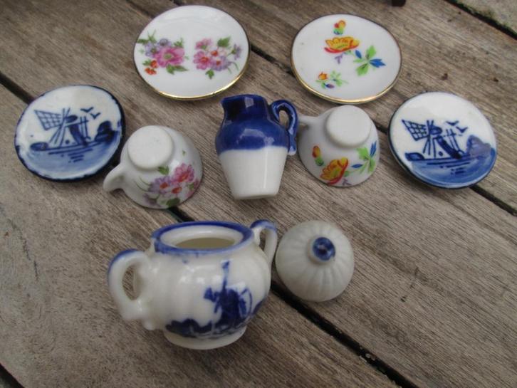 Poppenhuis Servies Kop & Schotel Bordjes Kan & Suikerpot ?, Antiek en Kunst, Antiek | Speelgoed, Ophalen of Verzenden