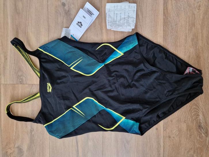 Arena badpak maat 40, Kleding | Dames, Sportkleding, Zo goed als nieuw, Overige typen, Maat 34 (XS) of kleiner, Ophalen of Verzenden