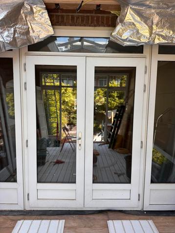Kunststof tussenbouw/opbouw kozijnen met dubbel glas beschikbaar voor biedingen