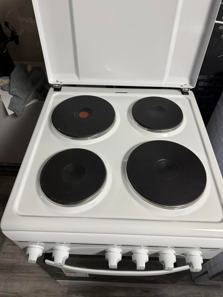 Nieuwe elektrische fornuis 4 kookzones 50 cm, 45 tot 60 cm, Oven, Hete lucht, Nieuw