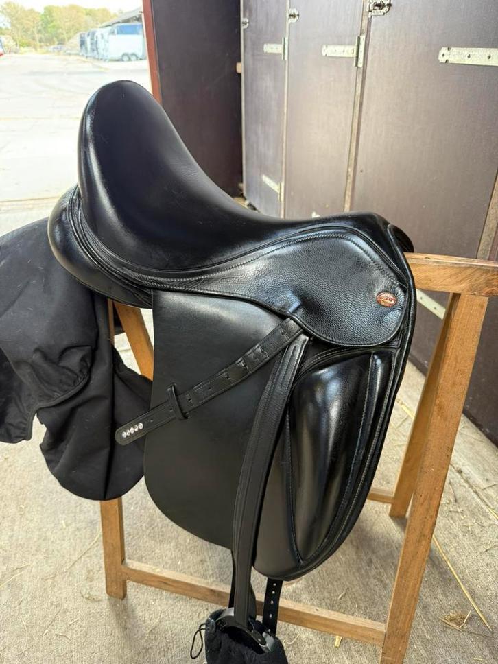 Kent en Masters dressuurzadel HDR, Dieren en Toebehoren, Paarden en Pony's | Zadels, Gebruikt, Dressuur, Ophalen