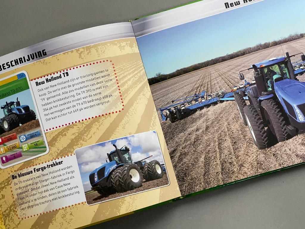 Kwartetboek tractors en trucks (2013), Ophalen of Verzenden, Zo goed als nieuw
