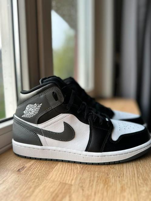 Nike Air Jordan 1 Mid - nieuw - maat 45, Kleding | Heren, Schoenen, Nieuw, Sneakers of Gympen, Overige kleuren, Ophalen of Verzenden