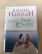 TWEE ZUSJES - Kristin HannaH, Gelezen, Ophalen of Verzenden