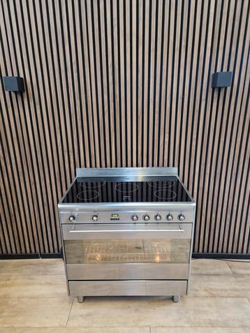 Prachtige Rvs Smeg Fornuis keramisch 90 cm (Gratis bezorgen) beschikbaar voor biedingen