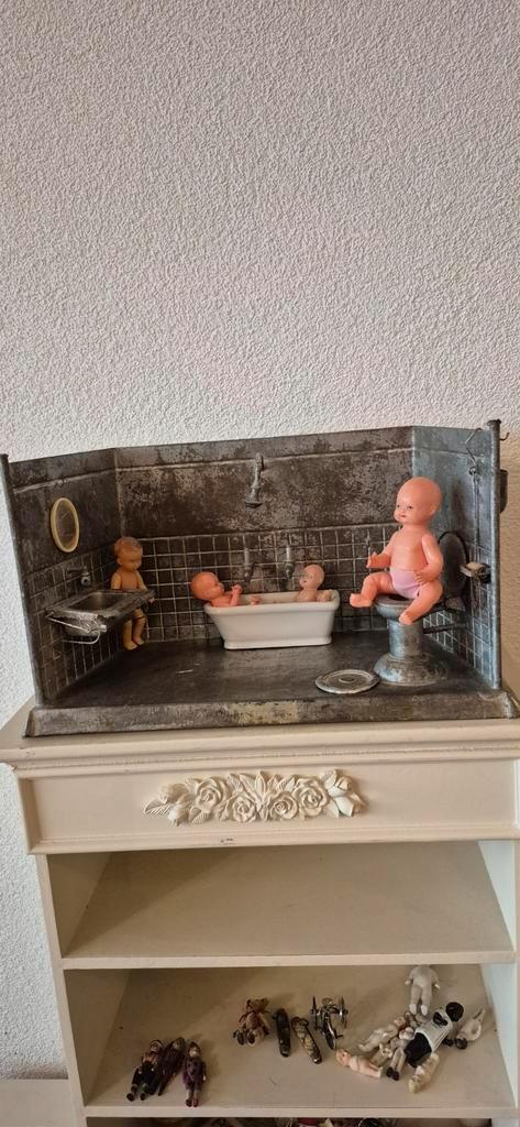 Antieke Blikken Badkamer circa 1920 met Poppetjes, Antiek en Kunst, Antiek | Overige Antiek, Ophalen of Verzenden