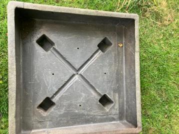 Plantenbak beschikbaar voor biedingen