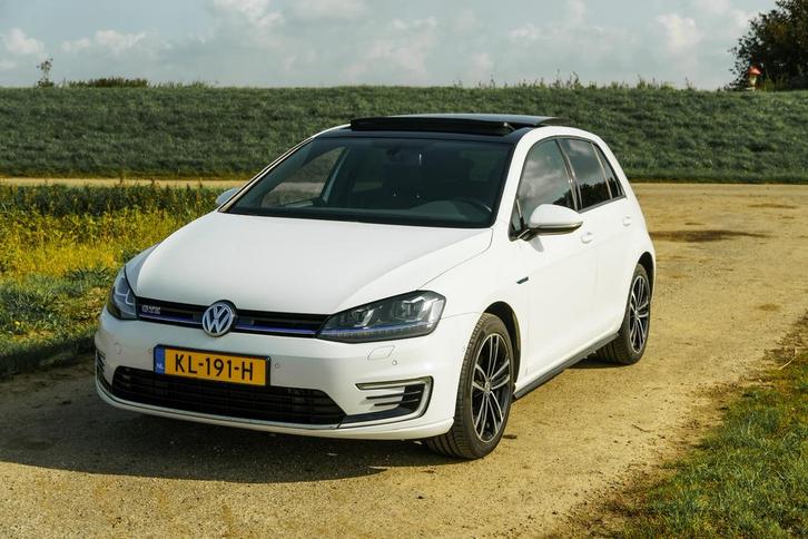 Volkswagen Golf 1.4 TSI Phev 150KW GTE 5D 2016 Wit, Auto's, Volkswagen, Bedrijf, Golf, Hybride Elektrisch/Benzine, Plug-in hybride