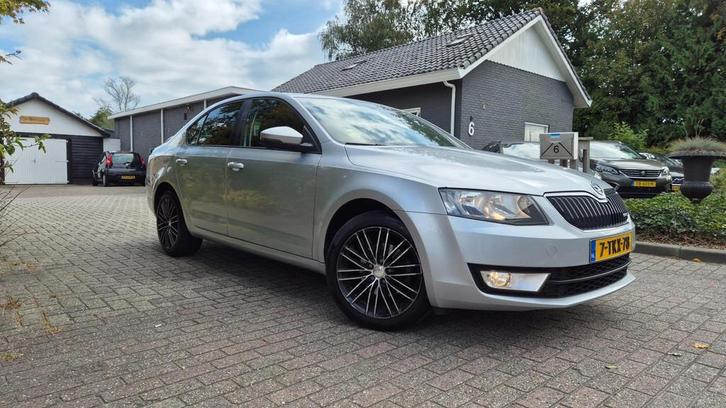 Skoda Octavia 1.6 TDI Greenline Businessline CLIMA-NAVI-2014, Auto's, Skoda, Bedrijf, Te koop, Octavia, ABS, Airbags, Airconditioning