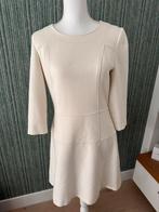 Elegante crèmekleurige jurk Caroline Biss | Maat 36/38, Maat 38/40 (M), Beige, Ophalen of Verzenden, Zo goed als nieuw
