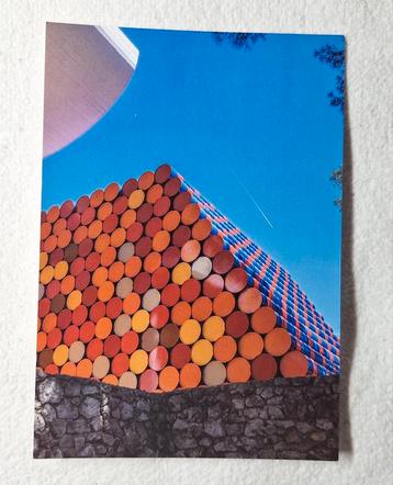 Christo en Jeanne-Claude - Mastaba (detail), 2016 beschikbaar voor biedingen