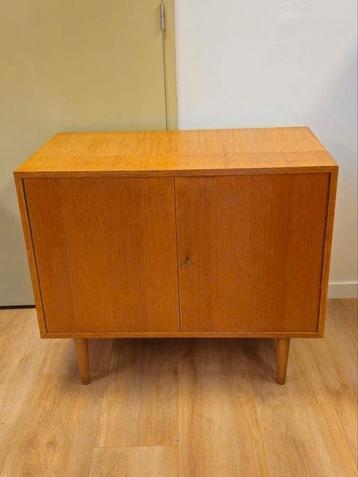 Vintage Kastje Kast Dressoir TV Meubel Badkamer  beschikbaar voor biedingen