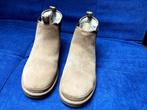 UGG Chelsea boots NEUMEL maat 46, Kleding | Dames, Schoenen, UGG, Beige, Lage of Enkellaarzen, Ophalen of Verzenden