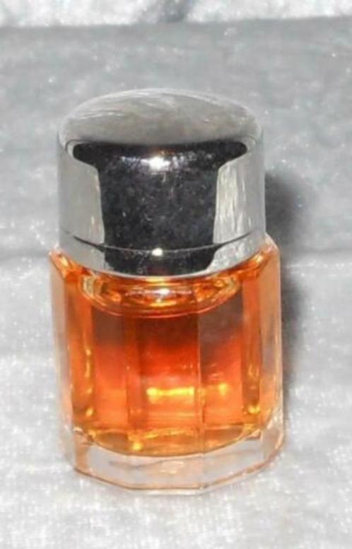 Volle parfum miniatuur - Calvin klein Escape, Verzamelen, Parfumverzamelingen, Zo goed als nieuw, Miniatuur, Gevuld, Ophalen of Verzenden