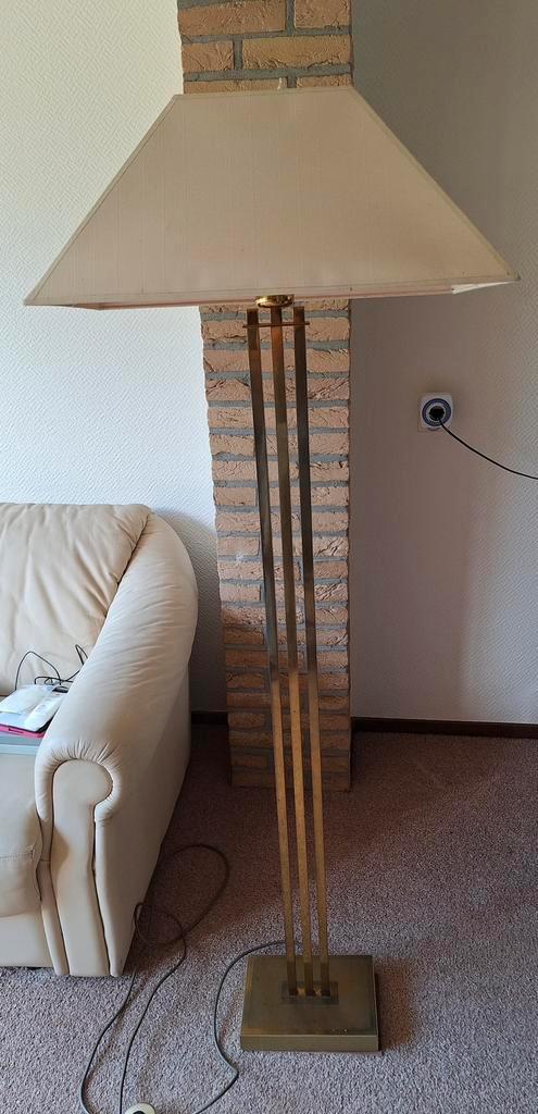 🛋️ Vintage DeKnudt vloerlamp – messing – 3 staanders, Huis en Inrichting, Lampen | Vloerlampen, Gebruikt, 150 tot 200 cm, Metaal