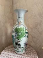 Chinese Porseleinen Vaas met Decoratie, Ophalen