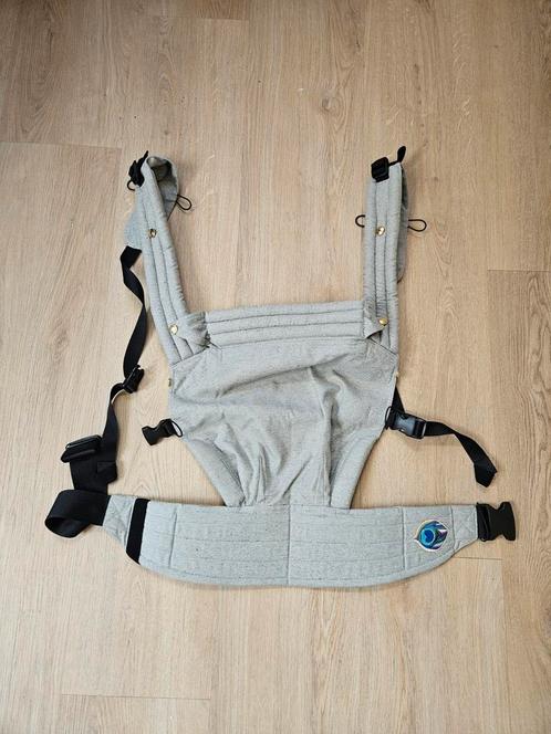 Artipoppe draagzak in de kleur gemêleerd grijs, Kinderen en Baby's, Babydragers en Draagdoeken, Zo goed als nieuw, Draagzak, Buik of Rug