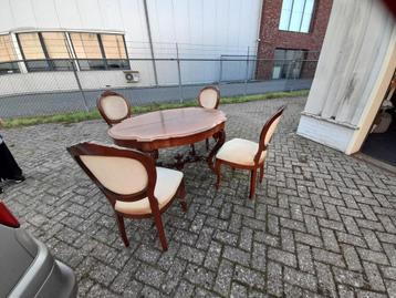 Antieke eethoek compleet of los te koop  beschikbaar voor biedingen