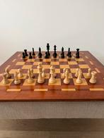Schaakbord met schaakstenen set schaken chessboard vintage, Ophalen of Verzenden, Zo goed als nieuw