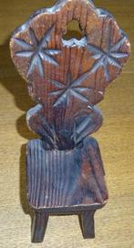 Twee Vintage houten poppenstoeltjes - geel en bruin, Ophalen of Verzenden