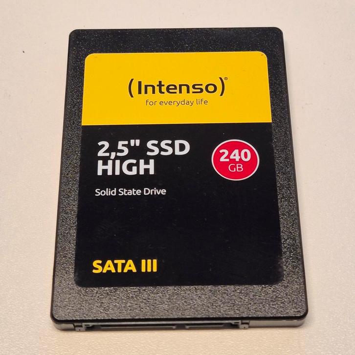 Intenso 240GB SSD 2,5" Sata AANBIEDING !!, Computers en Software, Harde schijven, Gebruikt, Laptop, Intern, SSD, SATA, Verzenden