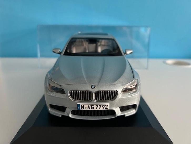 BMW M5 F10 1:18 PARAGON, Hobby en Vrije tijd, Modelauto's | 1:18, Zo goed als nieuw, Auto, Overige merken, Ophalen of Verzenden