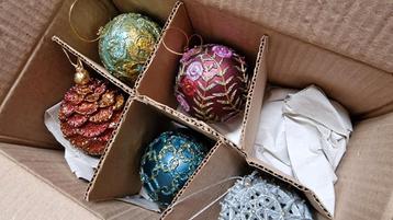 Luxe kerstballen beschikbaar voor biedingen
