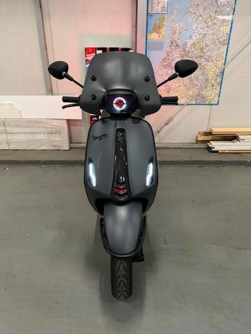 Vespa sprint full option 2021 brom akrapovic