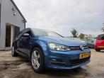 Volkswagen Golf 1.0 TSI Trendline CAMERA NAVI, Voorwielaandrijving, Stof, Gebruikt, Blauw